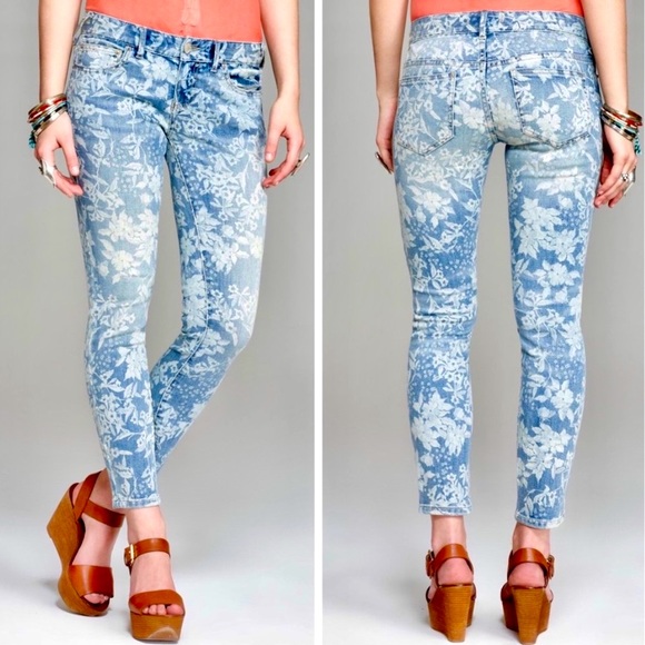 🌺🎉HP🎉🌺 NWOT Free People Hawaiian Floral Print Skinny Jeans - Picture 2 of 15